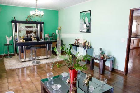 sala de casa para alugar com 3 quartos, 347m² em Vila Osasco, Osasco