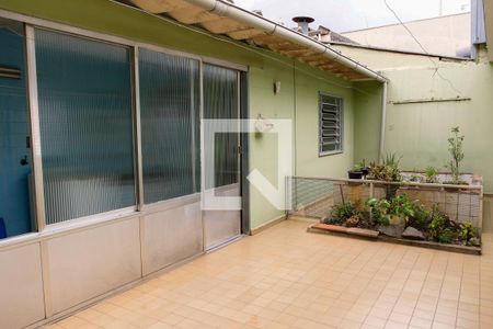 Casa para alugar com 347m², 3 quartos e 4 vagasQuintal