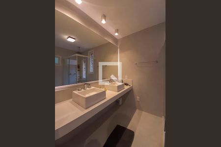 Casa de condomínio à venda com 419m², 3 quartos e 2 vagasBanheiro Quarto 1 suíte