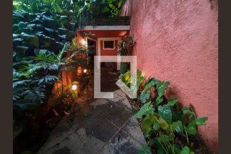 Casa de condomínio à venda com 419m², 3 quartos e 2 vagasEntrada da boate