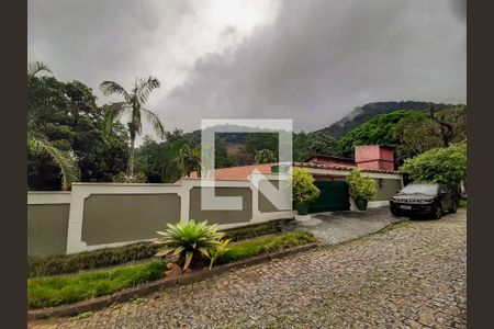 Casa de condomínio à venda com 419m², 3 quartos e 2 vagasFachada da rua