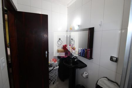 Casa à venda com 410m², 3 quartos e 4 vagasQuarto 1 - Banheiro
