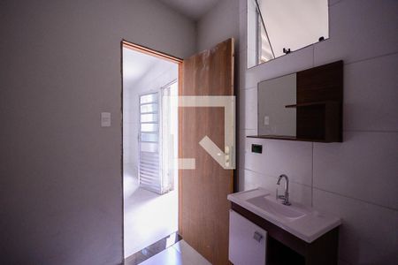 Banheiro  de casa para alugar com 1 quarto, 55m² em Vila Moraes, São Paulo