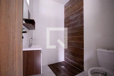 Banheiro  de casa para alugar com 1 quarto, 55m² em Vila Moraes, São Paulo