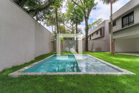 Casa de condomínio à venda com 935m², 4 quartos e 6 vagasPiscina/Jardim