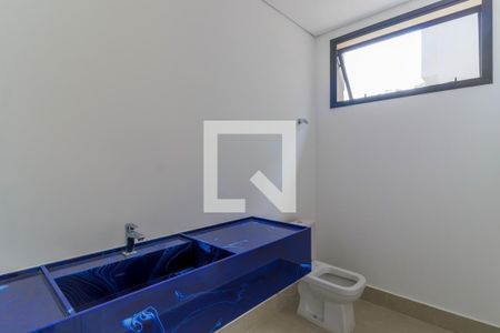 Casa de condomínio à venda com 935m², 4 quartos e 6 vagasLavabo