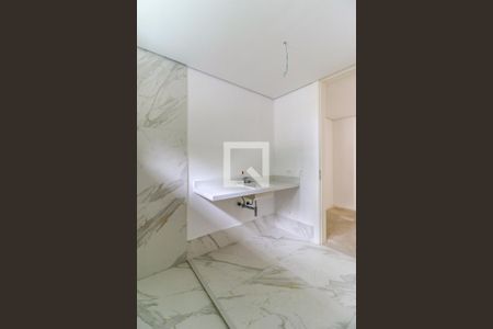 Casa de condomínio à venda com 935m², 4 quartos e 6 vagasBanheiro da Suíte 2