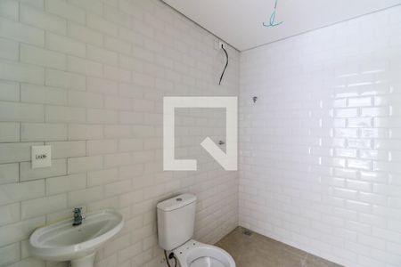 Casa de condomínio à venda com 935m², 4 quartos e 6 vagasBanheiro de Serviço