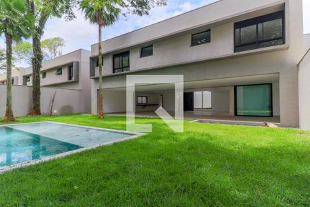 Casa de condomínio à venda com 935m², 4 quartos e 6 vagasPiscina/Jardim
