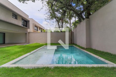 Casa de condomínio à venda com 935m², 4 quartos e 6 vagasPiscina/Jardim