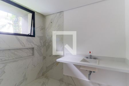 Casa de condomínio à venda com 935m², 4 quartos e 6 vagasBanheiro da Suíte 2