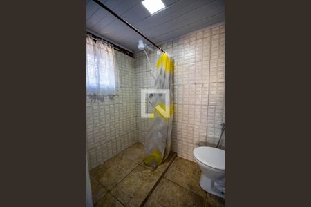 Banheiro de casa para alugar com 1 quarto, 55m² em Santa Rosa, Niterói
