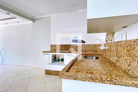 Casa para alugar com 160m², 2 quartos e 2 vagasCozinha