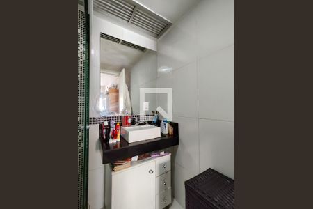 Apartamento à venda com 121m², 3 quartos e 1 vagaBanheiro da Suíte