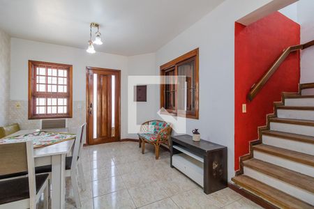 Sala de casa de condomínio à venda com 2 quartos, 196m² em Teresópolis, Porto Alegre