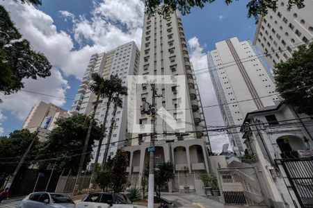 Apartamento à venda com 37m², 1 quarto e 1 vagaFachada