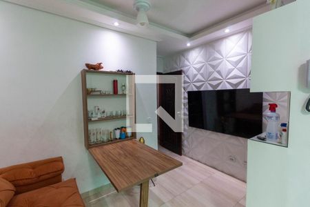 Sala/Cozinha de casa de condomínio para alugar com 2 quartos, 47m² em Vila Talarico, São Paulo