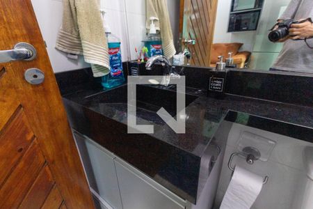 Casa de condomínio para alugar com 47m², 2 quartos e 1 vaga Casa de condomínio para alugar com 47m², 2 quartos e 1 vagaBanheiro