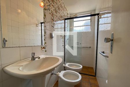 Banheiro de apartamento à venda com 1 quarto, 54m² em Centro, Belo Horizonte