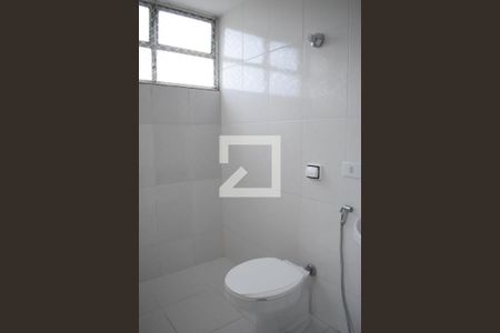 Banheiro da suíte de apartamento para alugar com 3 quartos, 133m² em Alto da Rua Xv, Curitiba