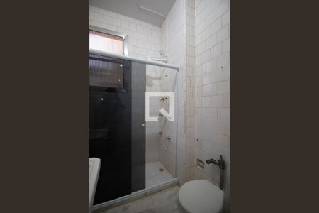 Banheiro social de apartamento para alugar com 2 quartos, 75m² em Copacabana, Rio de Janeiro