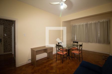 Sala de apartamento para alugar com 3 quartos, 75m² em Copacabana, Rio de Janeiro