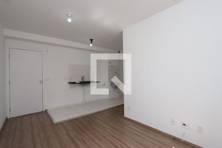 Sala de apartamento para alugar com 2 quartos, 45m² em Sítio da Figueira, São Paulo