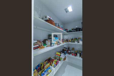 Casa de condomínio à venda com 350m², 4 quartos e 3 vagasCozinha - Despensa