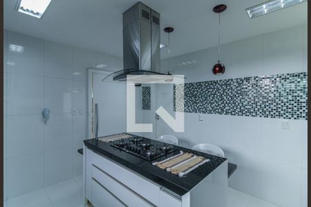 Casa de condomínio à venda com 350m², 4 quartos e 3 vagasCozinha