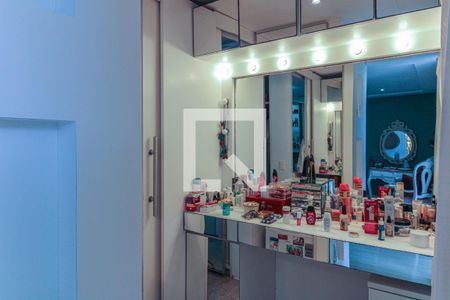 Casa de condomínio à venda com 350m², 4 quartos e 3 vagasSuíte 1 - Sala de Maquiagem