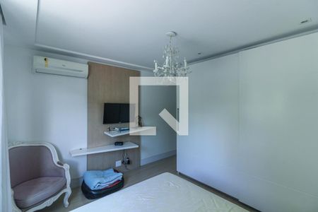 Casa de condomínio à venda com 350m², 4 quartos e 3 vagasSuíte 3