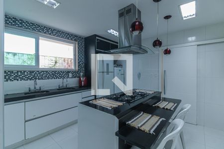 Casa de condomínio à venda com 350m², 4 quartos e 3 vagasCozinha