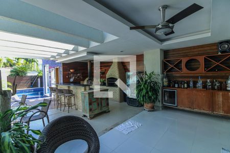 Casa de condomínio à venda com 350m², 4 quartos e 3 vagasÁrea externa