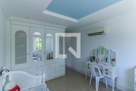 Casa de condomínio à venda com 350m², 4 quartos e 3 vagasSuíte 2