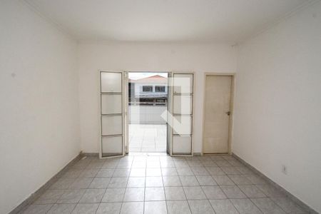 Quarto 1 de casa para alugar com 2 quartos, 80m² em Jardim Prudência, São Paulo