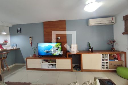 1º Pav - Sala de casa de condomínio para alugar com 2 quartos, 96m² em Pechincha, Rio de Janeiro