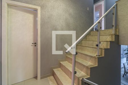 Casa de condomínio à venda com 350m², 5 quartos e 2 vagas Casa de condomínio à venda com 350m², 5 quartos e 2 vagasAcesso as suíte 1, 2 e 3