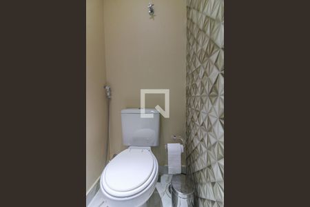 Casa de condomínio à venda com 350m², 5 quartos e 2 vagas Casa de condomínio à venda com 350m², 5 quartos e 2 vagasLavabo