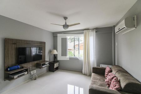 Casa de condomínio à venda com 350m², 5 quartos e 2 vagas Casa de condomínio à venda com 350m², 5 quartos e 2 vagasSuíte 4