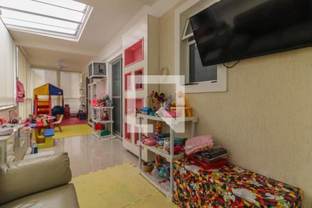 Casa de condomínio à venda com 350m², 5 quartos e 2 vagas Casa de condomínio à venda com 350m², 5 quartos e 2 vagasVaranda Suítes 1, 2 e 3