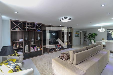 Sala de casa de condomínio à venda com 5 quartos, 350m² em Recreio dos Bandeirantes, Rio de Janeiro