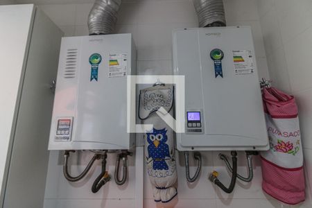 Casa de condomínio à venda com 350m², 5 quartos e 2 vagas Casa de condomínio à venda com 350m², 5 quartos e 2 vagasÁrea de Serviço