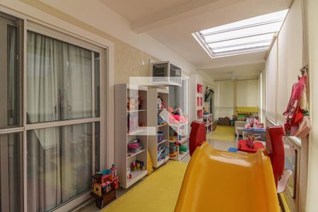 Casa de condomínio à venda com 350m², 5 quartos e 2 vagas Casa de condomínio à venda com 350m², 5 quartos e 2 vagasVaranda Suítes 1, 2 e 3