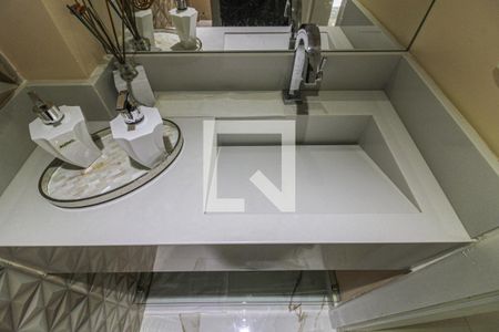 Casa de condomínio à venda com 350m², 5 quartos e 2 vagas Casa de condomínio à venda com 350m², 5 quartos e 2 vagasLavabo