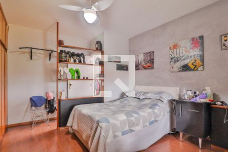 Casa à venda com 400m², 4 quartos e 5 vagasSuíte 1