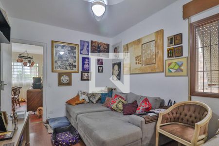 Casa à venda com 400m², 4 quartos e 5 vagasSala de TV