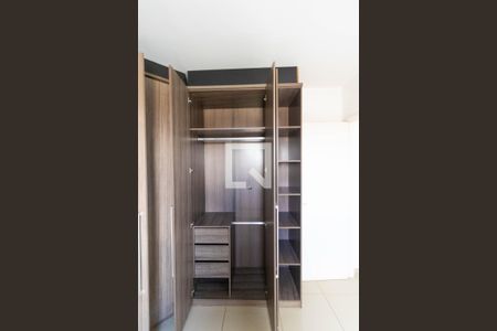 Apartamento à venda com 50m², 2 quartos e 1 vagaQuarto 02 - Armário