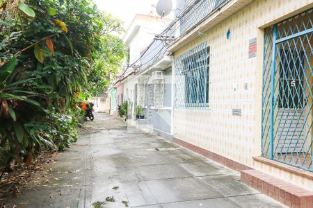 Casa de condomínio à venda com 200m², 3 quartos e 1 vaga Casa de condomínio à venda com 200m², 3 quartos e 1 vagaEntrada