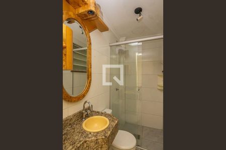 Banheiro  de apartamento à venda com 1 quarto, 53m² em Centro, São Leopoldo