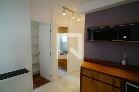 Corredor de apartamento à venda com 2 quartos, 65m² em Vila Polopoli, São Paulo
